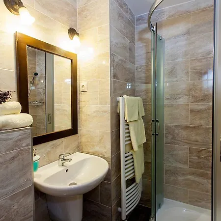 فندق Bacchus 3*